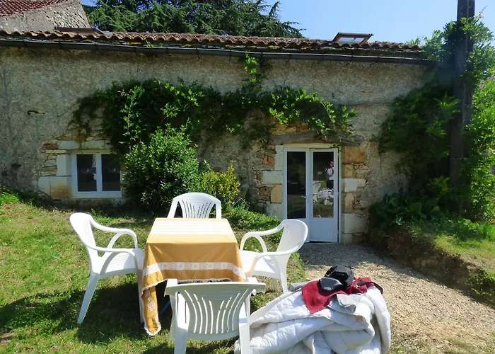 Domaine De La Borde Puy-lʼÉvêque